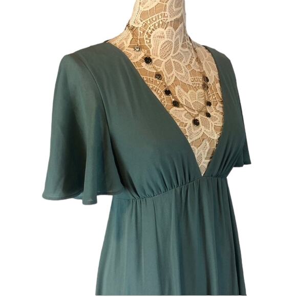 Show me your mumu faye flutter maxi dress Deep V open back sage crisp size small - Picture 3 of 12